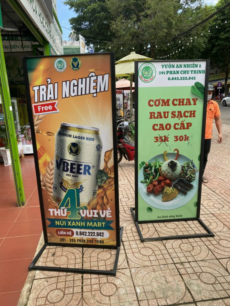 In ấn quảng cáo ngoài trời – Banner, Standee, Poster